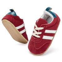 温情妈妈：宝宝穿鞋首次稳站瞬间