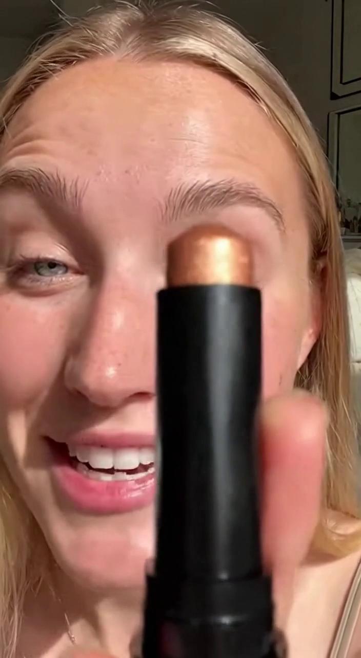 自然手持试色:e.l.f.金铜眼影棒